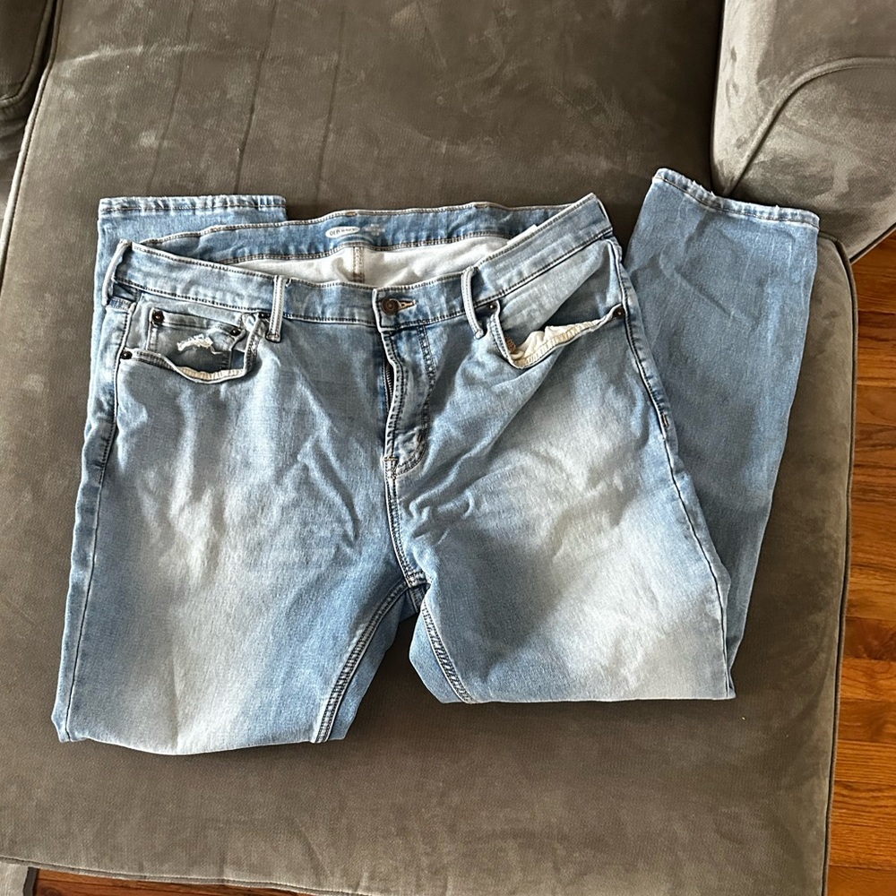 Old Navy Men's Relaxed Fit Slim Jeans in Light Blue 38x30